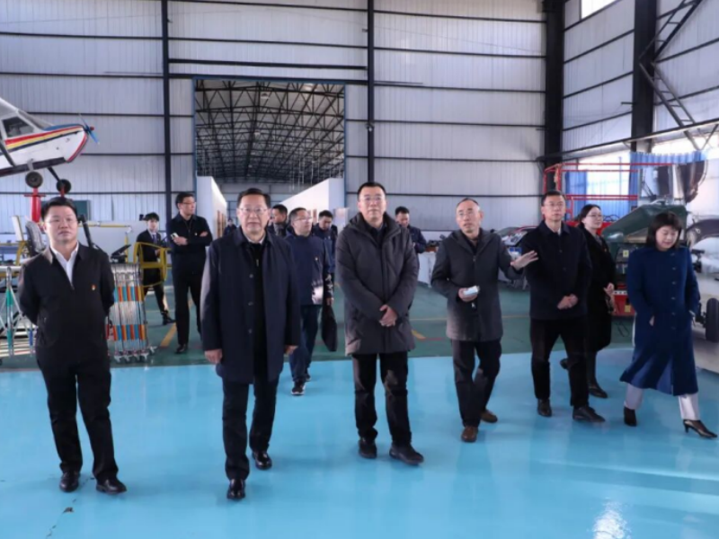 新華網、省教育廳、共青團石家莊市委領導一行蒞臨我公司航空航天館考察